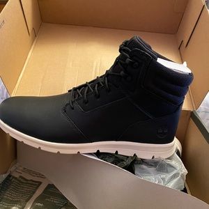 NIB Timberland boots Men’s size 9 1/2